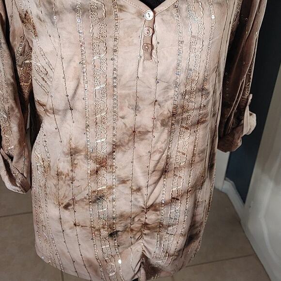 DressBarn Tie Dye Tunic V Neck w 3 Button Neckline, Sequins, Tab Sleeves L EUC - Picture 9 of 16
